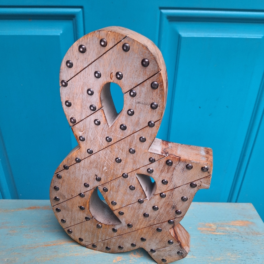 & Ampersand Large Wooden Metal Studded Home Decor Letter Symbol Sign Table Top